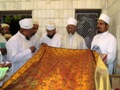 Ghilaaf-poshi on Qabr Mubaarak of Saiyedna Ameenuddin Saheb (aq) in Mazaar-e-Ameeni